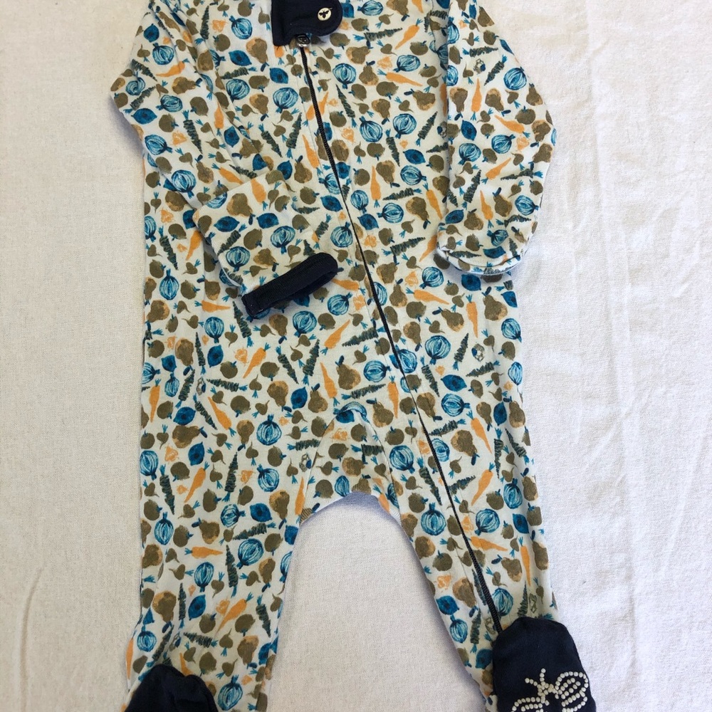 Burts Bees footie 0-3 month